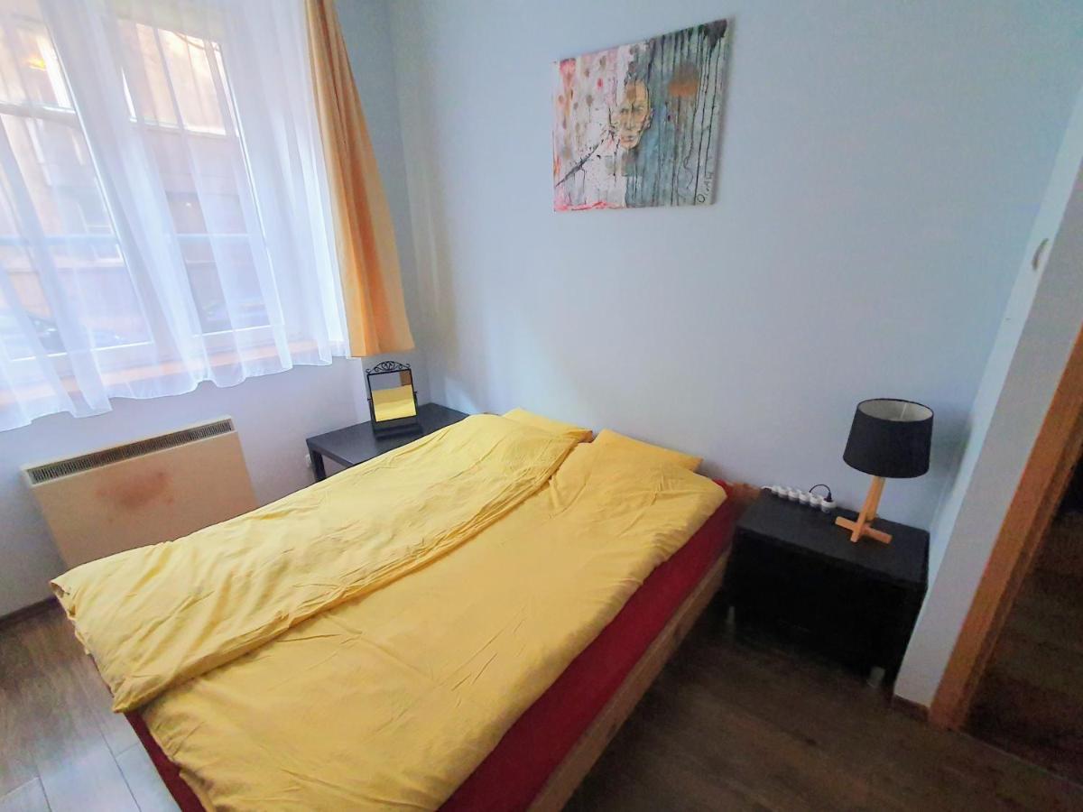 Basic, Quiet Apartment Close To Main Square Kraków Exteriör bild