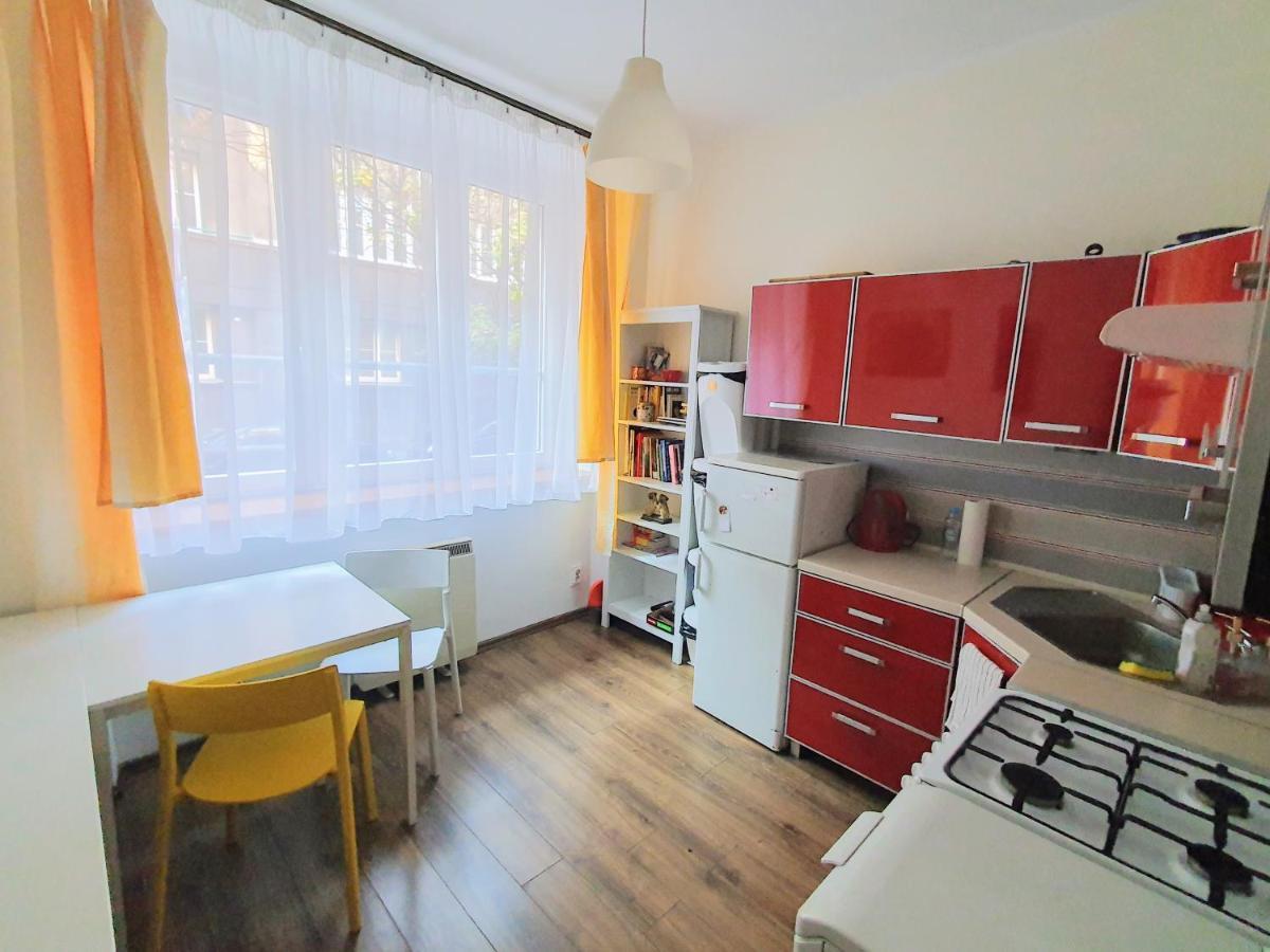 Basic, Quiet Apartment Close To Main Square Kraków Exteriör bild